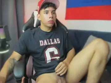 Chaturbate Live Sex of andrew_twink18