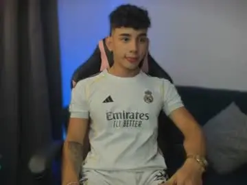 Chaturbate Free Porn Cam of andrew_twink18
