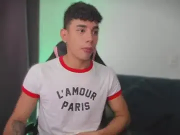 Chaturbate Live Porn of andrew_twink18