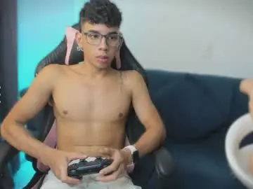 Chaturbate Live Sex of andrew_twink18
