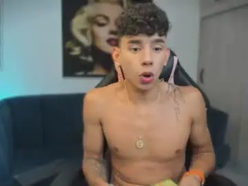 Chaturbate Live Sex of andrew_twink18