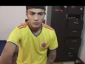 Chaturbate Sex Chat of fenix_hardcock