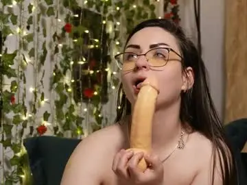 Chaturbate Free Porn Cam of naughtyhomemade17