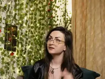 Chaturbate Adult Video Chat of naughtyhomemade17