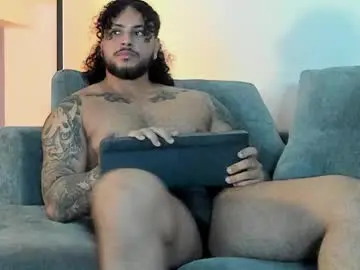 Chaturbate Live Sex Cam of ryan_warren18