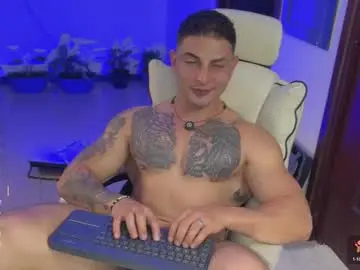 Chaturbate Live Sex Cam of angeloferro1