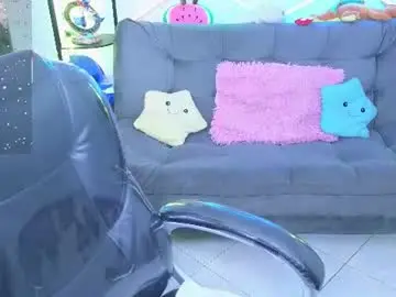 Chaturbate Sex Cam of zoee_pamela99