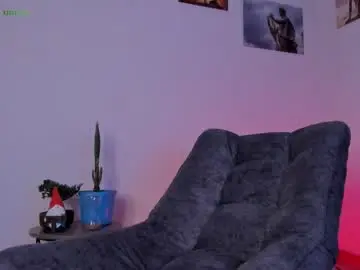 Chaturbate Live Sex Cam of alex_zt