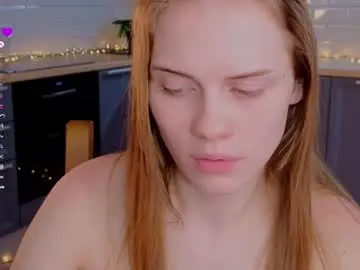 Chaturbate Live Sex Cam of crystaldiva01