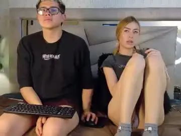 Chaturbate Live Sex Cam of evie_demn