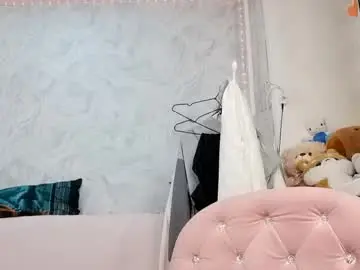 Chaturbate Live Sex Cam of kristinevaranda