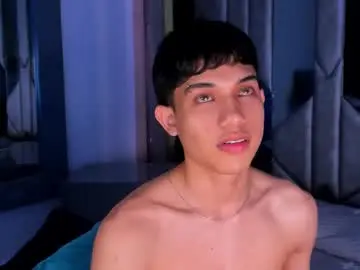 Chaturbate Live Sex Cam of sebax_00