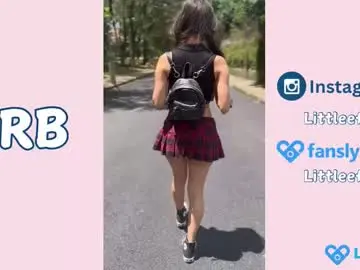 Chaturbate Live Sex Cam of little_effy18_