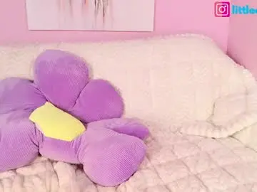 Chaturbate Adult Webcam of little_effy18_