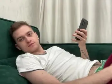 Chaturbate Live Sex Cam of tai_fun