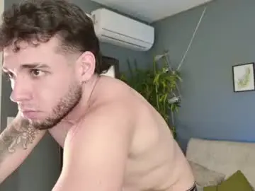 Chaturbate Live Sex Cam of alan_riios