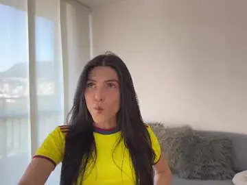 Chaturbate Nude Webcam of angelturned01