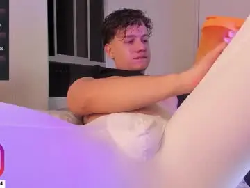 Chaturbate Free Live Porn of derekolsen_