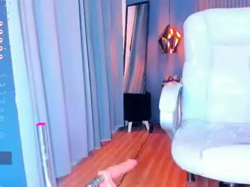 Chaturbate Adult Video Chat of tiffany__charm_