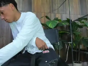 Chaturbate Adult Video Chat of andysins