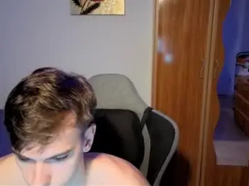 Chaturbate Live Sex Cam of bradyflint