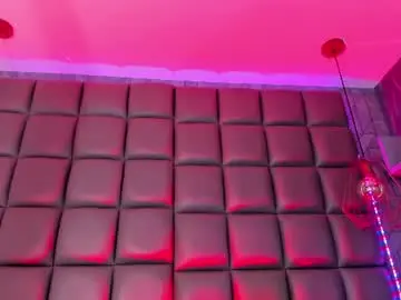 Chaturbate Adult Webcam of kira_vance