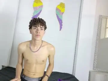 Chaturbate Best live sex cam show of monyel_blake