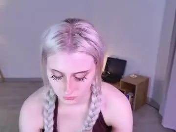 Chaturbate Live Sex Cam of oh__lily