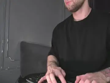 Chaturbate Live Sex Cam of waynemiller_