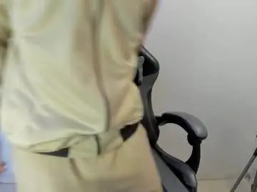 Chaturbate Sex Cam of dark_desiree18