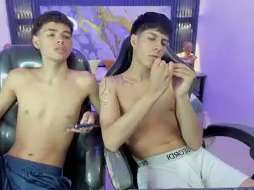 Chaturbate Sex Cam of dark_desiree18