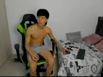 Chaturbate Best live sex cam show of dark_desiree18