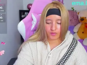 Chaturbate Adult Video Chat of ema_tayy
