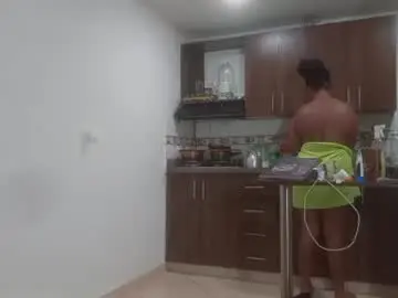 Chaturbate Live Sex Cam of petarda333