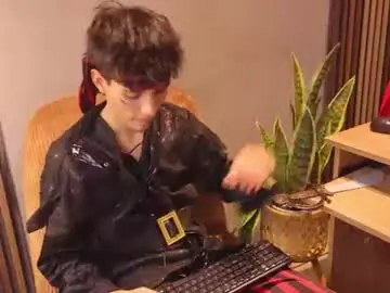 Chaturbate Live Sex Cam of christopher_robin4