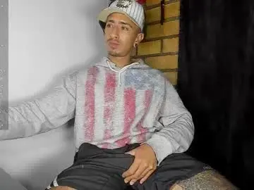 Chaturbate Watch Live Sex Cams of martin_granch