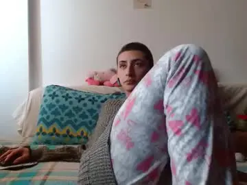 Chaturbate Watch Live Sex Cams of malitamuymal22