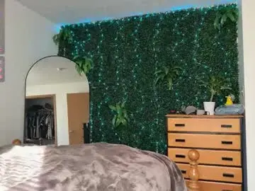 Chaturbate Best live sex cam show of gucciboi4