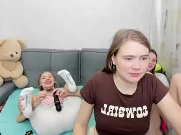 Chaturbate Sex Chat of pikmi_obsos