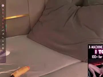 Chaturbate Live Sex Cam of mayasnoww