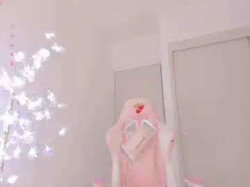 Chaturbate Live Sex Cam of mia_yourmommy