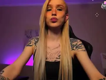 Chaturbate Nude Webcam of twiinkie_pie