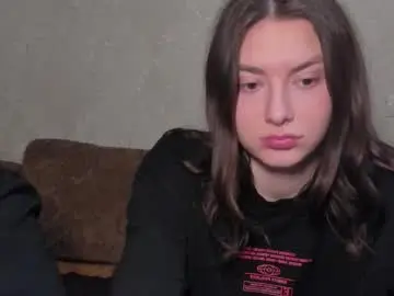 Chaturbate Adult Webcams of muuur_fam1