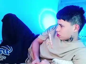 Chaturbate Live Sex Cam of _justinmoon2
