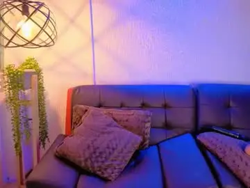 Chaturbate Live Sex Cam of kitty_vibes_