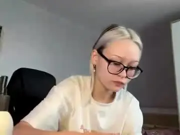 Chaturbate Watch Live Sex Cams of pastyroseth