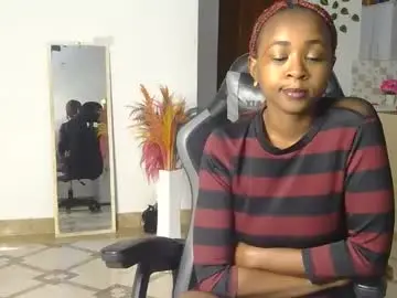 Chaturbate Live Sex Cam of skyy_brown