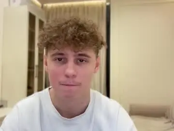 Chaturbate Live Sex Cam of tyler_garrner