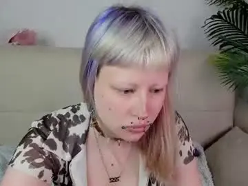 Chaturbate Live Sex Cam of avery_river