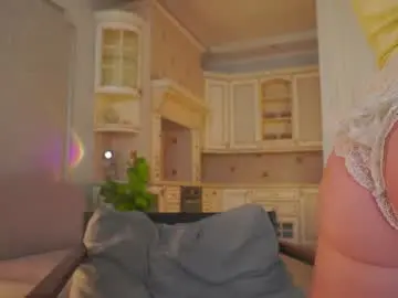Chaturbate Live Sex Cam of dinacaguimbal
